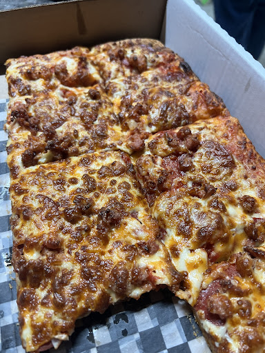 Photo of City South Pizza - 7939 Lundy's Ln, Niagara Falls, ON L2H 1H1